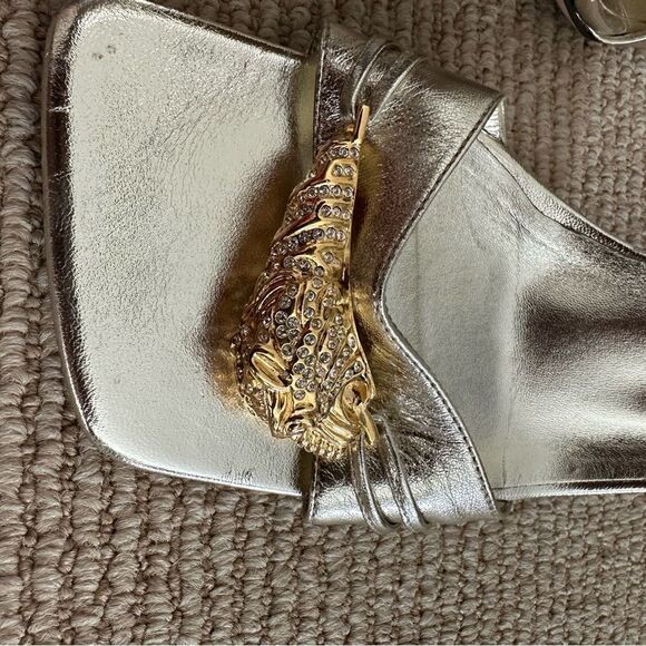 Gucci Dora Crystal Tiger-embellished Leather Sandals - Picture 3 of 4